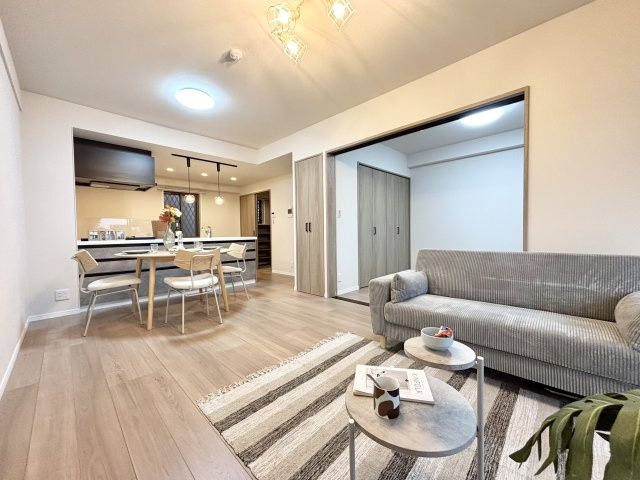 【居間・リビング】の画像