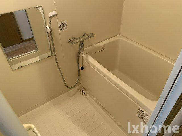 都部ハイツの浴室|落ち着いた空間のお風呂です