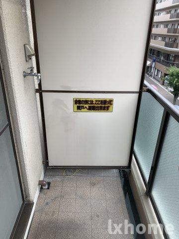 都部ハイツのバルコニー|外からの目が気にならないバルコニーで洗濯物が干せます