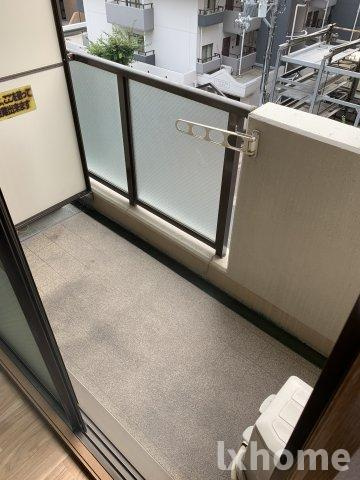 都部ハイツのバルコニー|暖かな日差しのふりそそぐバルコニー