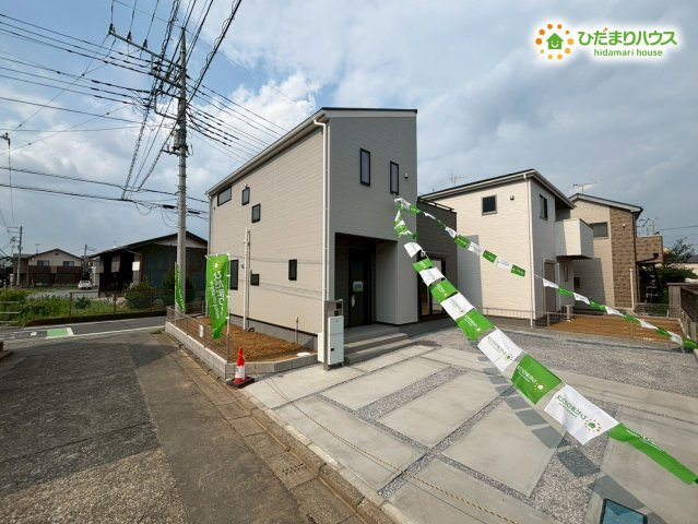 東松山市松葉町　新築一戸建て　リーブルガーデン　01