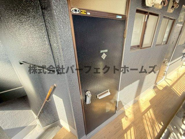 エアロプレーン春日のエントランス|清潔なエントランスです