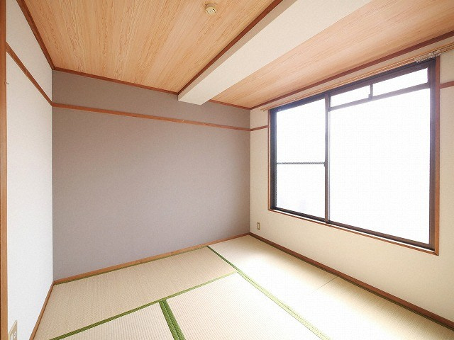 トゥリオーニ守口の和室