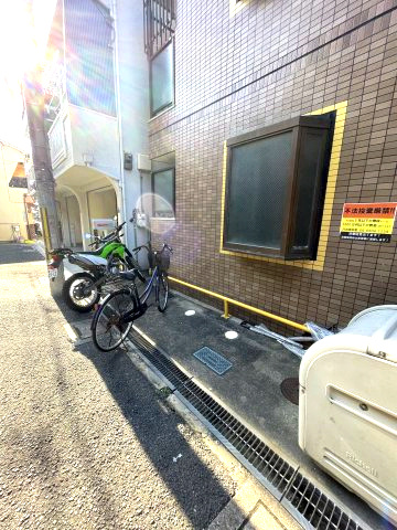 チェリッシュハウス　の駐車場