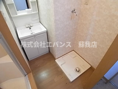 【洗面所】 | ピースコート | スペースが確保できる洗面所です
