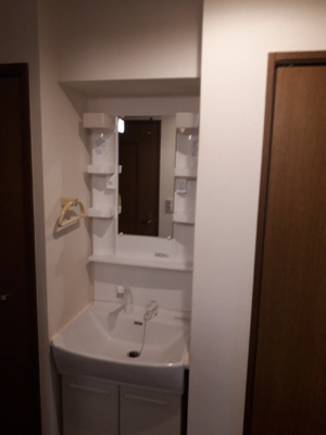 【洗面所】 | クレスト目白 | ゆったりとスペースのある洗面所