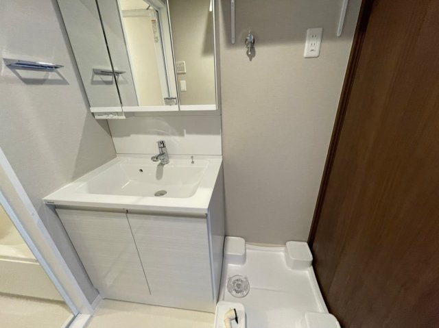 スプランディッド門真　の独立洗面台