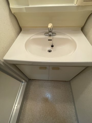 リアライズ門真本町の独立洗面台|イメージとして同マンション他部屋を表示しています