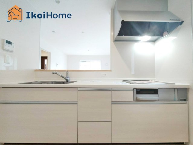 明石市北王子町第3　1号棟　新築戸建　のキッチン|◆同社施工例◆人気の対面式のキッチン♪調理スペースもゆったり！使いやすいです！