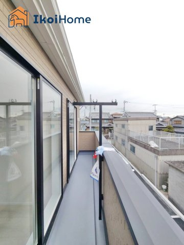 明石市北王子町第3　1号棟　新築戸建　のバルコニー|◆同社施工例◆陽当り良好のバルコニーです♪バルコニー屋根は８万円～設置可能です。