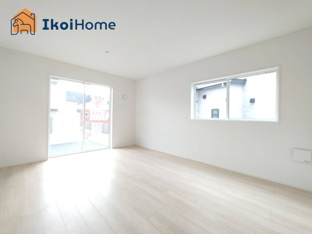 明石市北王子町第3　1号棟　新築戸建　の居間・リビング|◆同社施工例◆広々としたLDKは開放感があり、大型家具を設置しても圧迫感がありません。