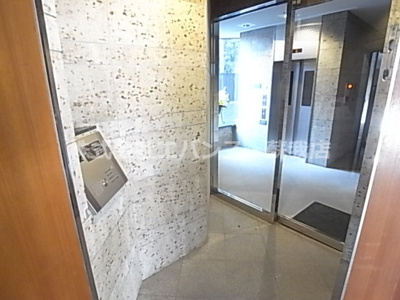 【エントランス】 | サングリーン新宿 | ゆとりのあるエントランスです