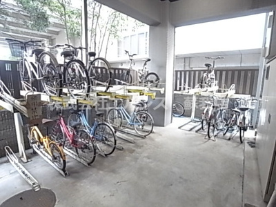 【その他共用部分】 | サングリーン新宿 | 駐輪スペースです