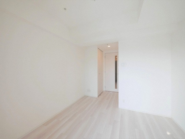 エスリード弁天町グランツの洋室