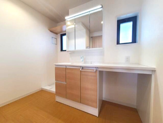 【独立洗面台】 | エマーレ南浦和（旧建物名ヒルズ神明の木）