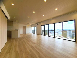 【居間・リビング】 | エマーレ南浦和（旧建物名ヒルズ神明の木）