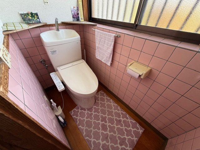 都城市山田町中霧島の中古一戸建のトイレ