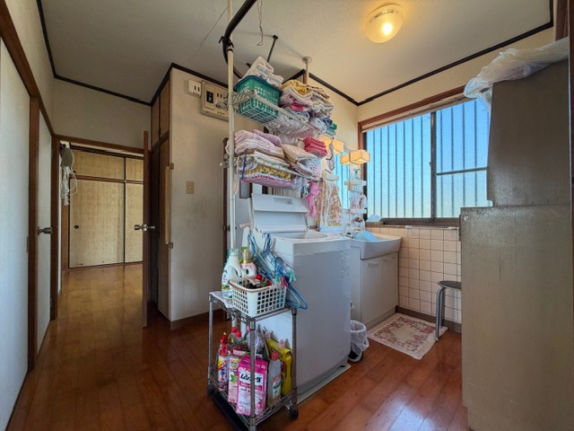 都城市山田町中霧島の中古一戸建の脱衣所