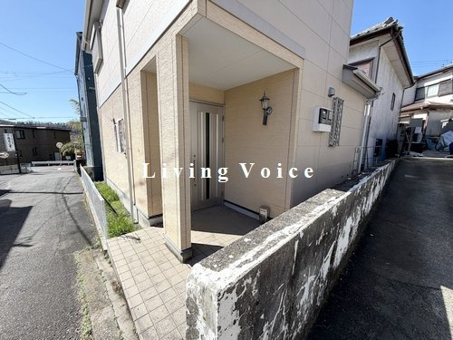 【エントランス】 | 【仲介手数料０円】厚木市上荻野　中古一戸建て | 厚木市上荻野　中古一戸建て
