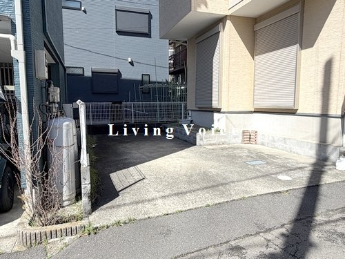 【駐車場】 | 【仲介手数料０円】厚木市上荻野　中古一戸建て | 厚木市上荻野　中古一戸建て