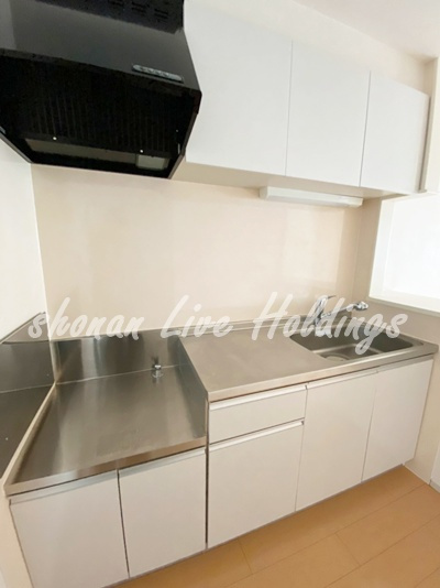 つばなハイツのキッチン|都市ガス♪収納豊富なキッチン♪