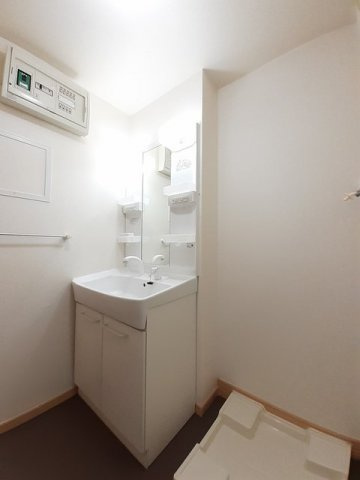 サン・グレイスの独立洗面台|忙しい朝には欠かせない洗面所です