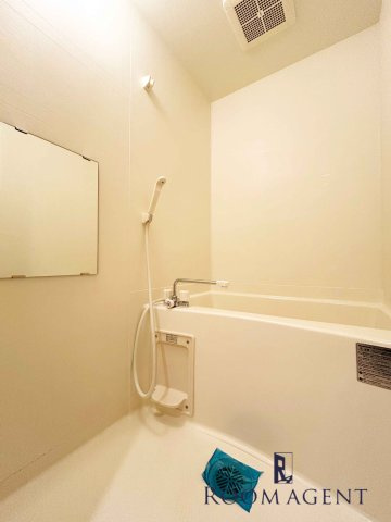 寿キャッスル栄生の浴室