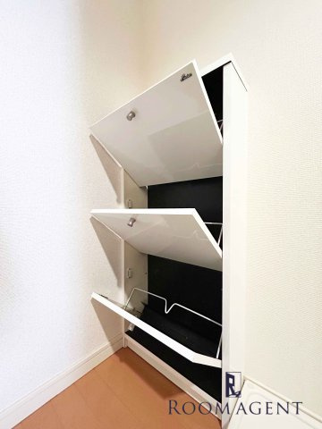 寿キャッスル栄生の玄関