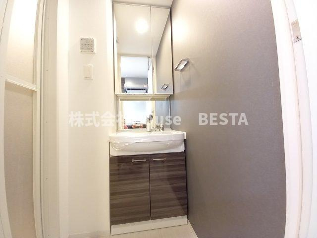 エスリード神戸ハーバーテラスの独立洗面台