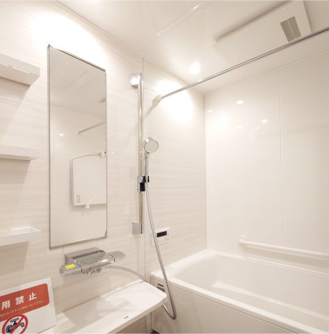 ビーコンヒル能見台ウエストヒルＡ館の浴室|清潔感あふれるお風呂が一日の疲れを癒してくれます