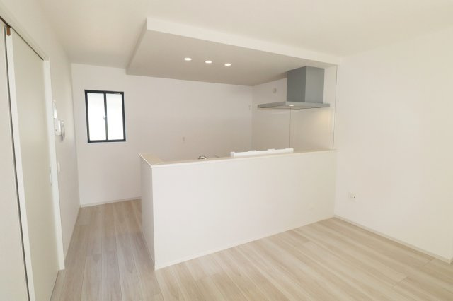 二本松市油井字大窪　　　  ２号棟　　油井小学校、安達中学区　のキッチン