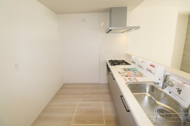 二本松市油井字大窪　　　  ２号棟　　油井小学校、安達中学区　のキッチン