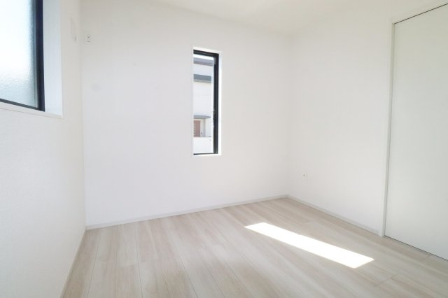 二本松市油井字大窪　　　  ２号棟　　油井小学校、安達中学区　の洋室|洋室　6.5帖