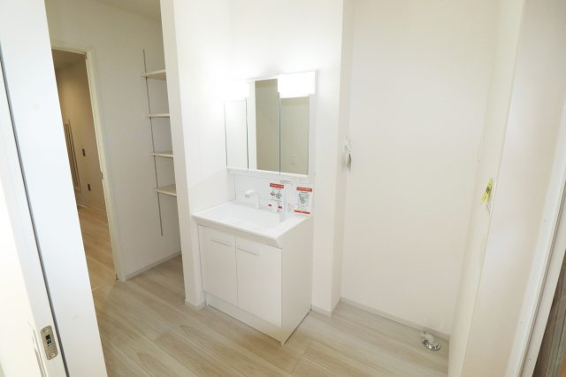 二本松市油井字大窪　　　  ２号棟　　油井小学校、安達中学区　の洗面所