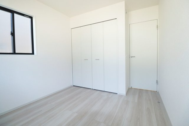 二本松市油井字大窪　　　  ２号棟　　油井小学校、安達中学区　の洋室|洋室　5.2帖