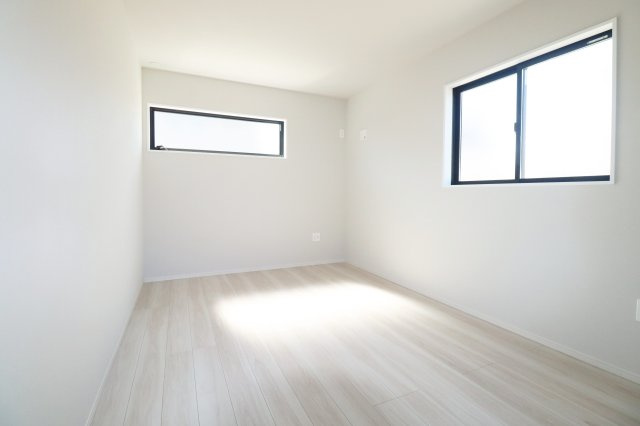 二本松市油井字大窪　　　  ２号棟　　油井小学校、安達中学区　の洋室|洋室　9.0帖
