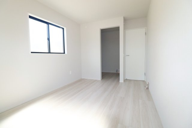 二本松市油井字大窪　　　  ２号棟　　油井小学校、安達中学区　の洋室|洋室　9.0帖