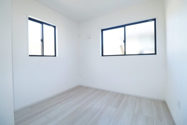 二本松市油井字大窪　　　  ２号棟　　油井小学校、安達中学区　の洋室|洋室　4.8帖