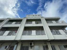 豊見城市字高嶺のアパート