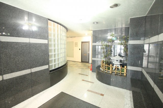 CTビュー小阪のエントランス