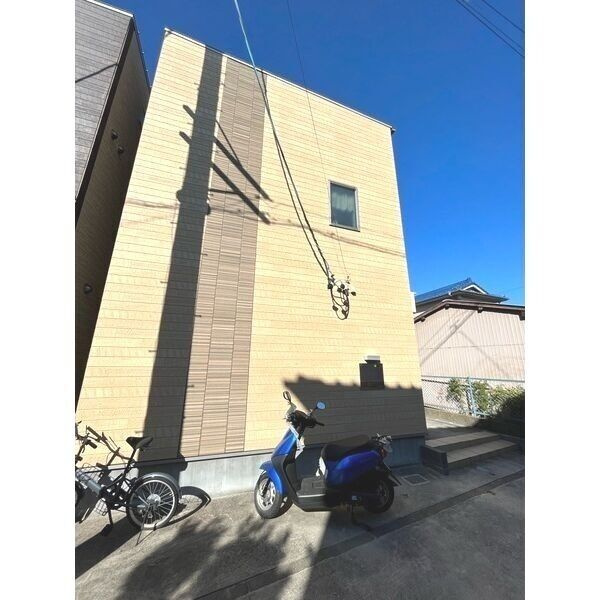 a l'aise高畑B(アレーズタカバタビー)　名古屋市賃貸　仲介手数料無料のエントランス