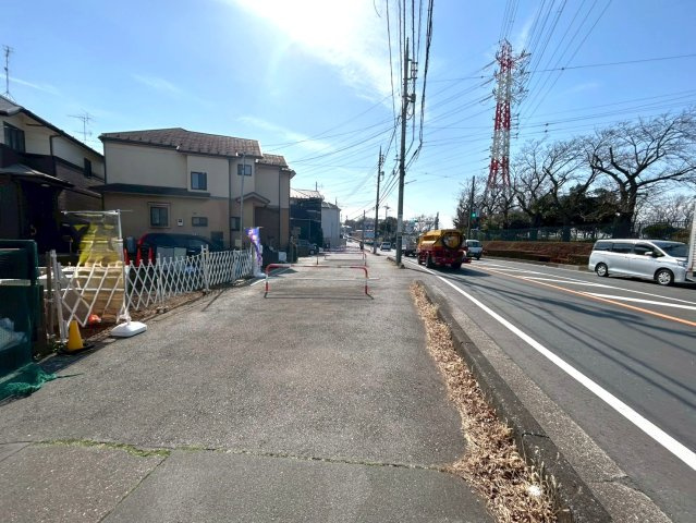 新座市栄２丁目　新築一戸建　西武池袋線　大泉学園の前面道路含む現地写真