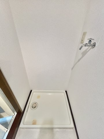 ローズビレッジの居間・リビング