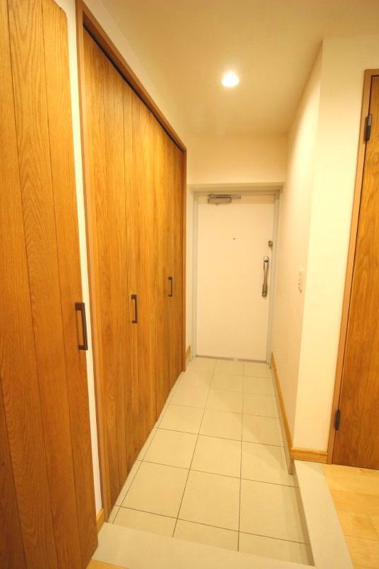 マンション第2多摩川苑の玄関