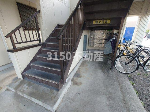 メゾン水主町のエントランス