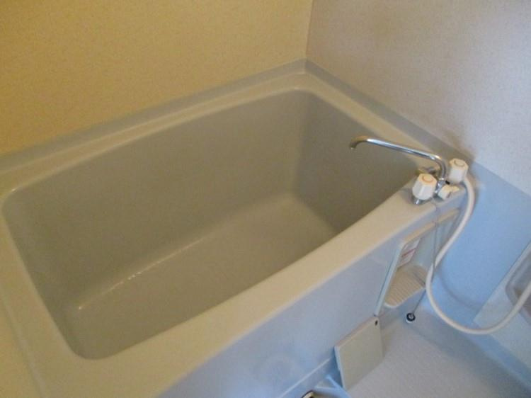 江戸川区一之江３丁目のアパートの浴室