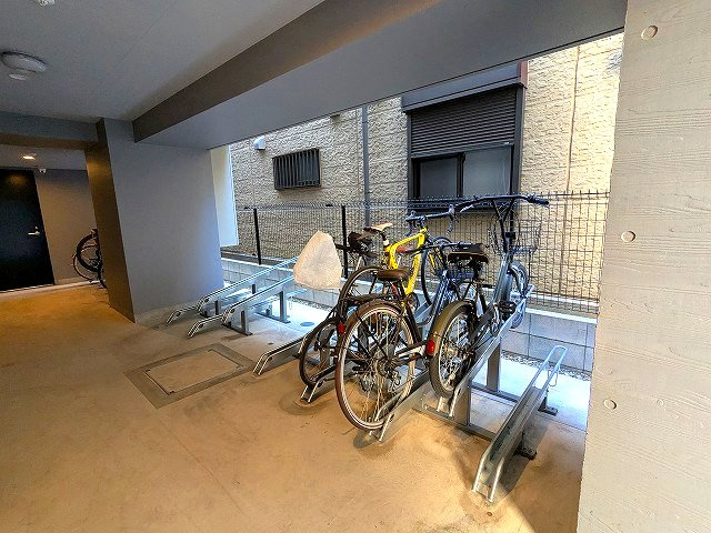 Vスタイル入谷の設備|屋根付自転車置場