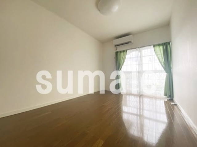 ホワイトカントリーの寝室|洋室です☆