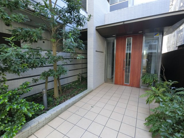 【エントランス】