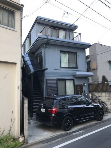池袋本町貸家のエントランス